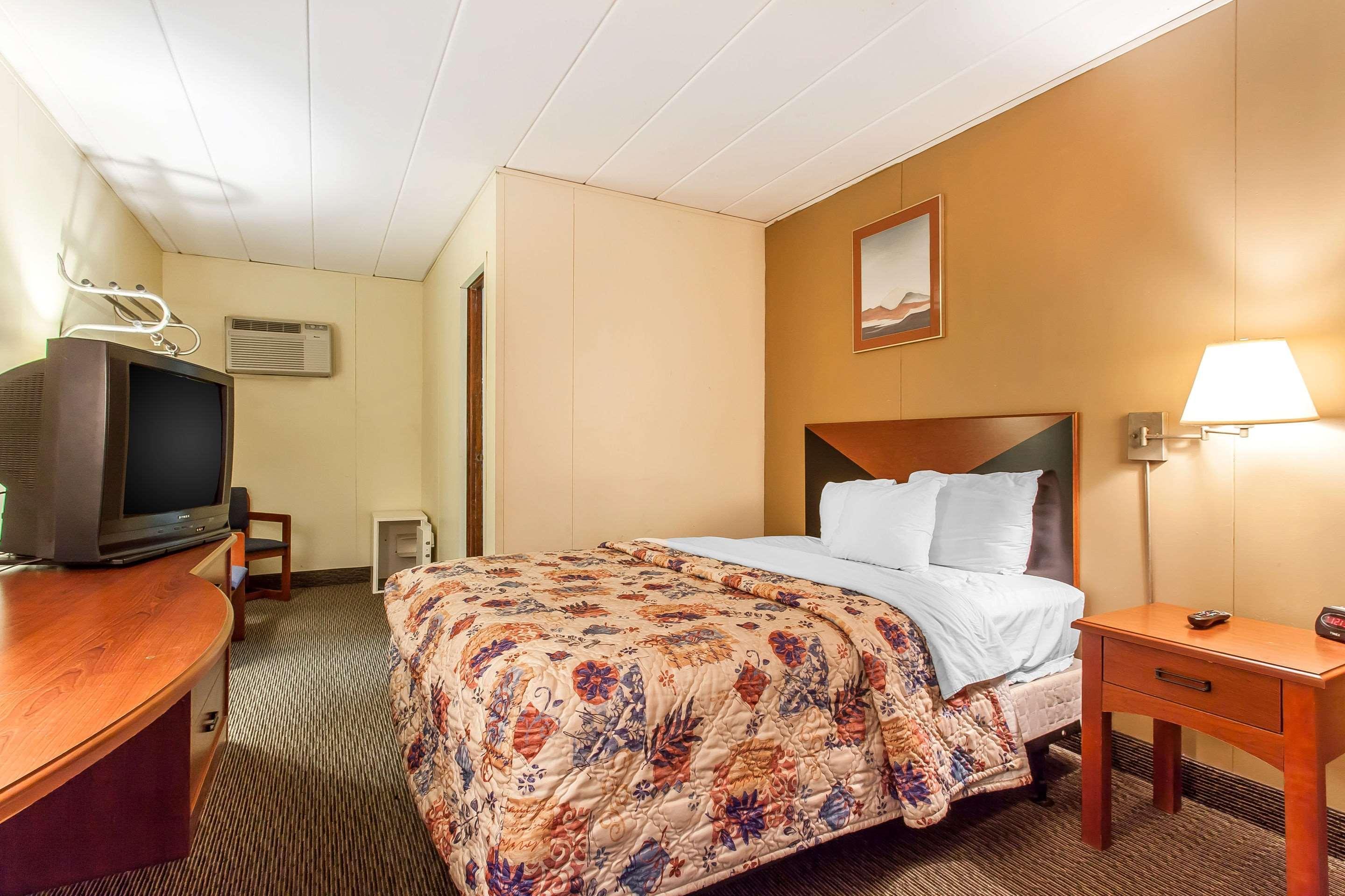 Rodeway Inn North Sandusky Exterior foto