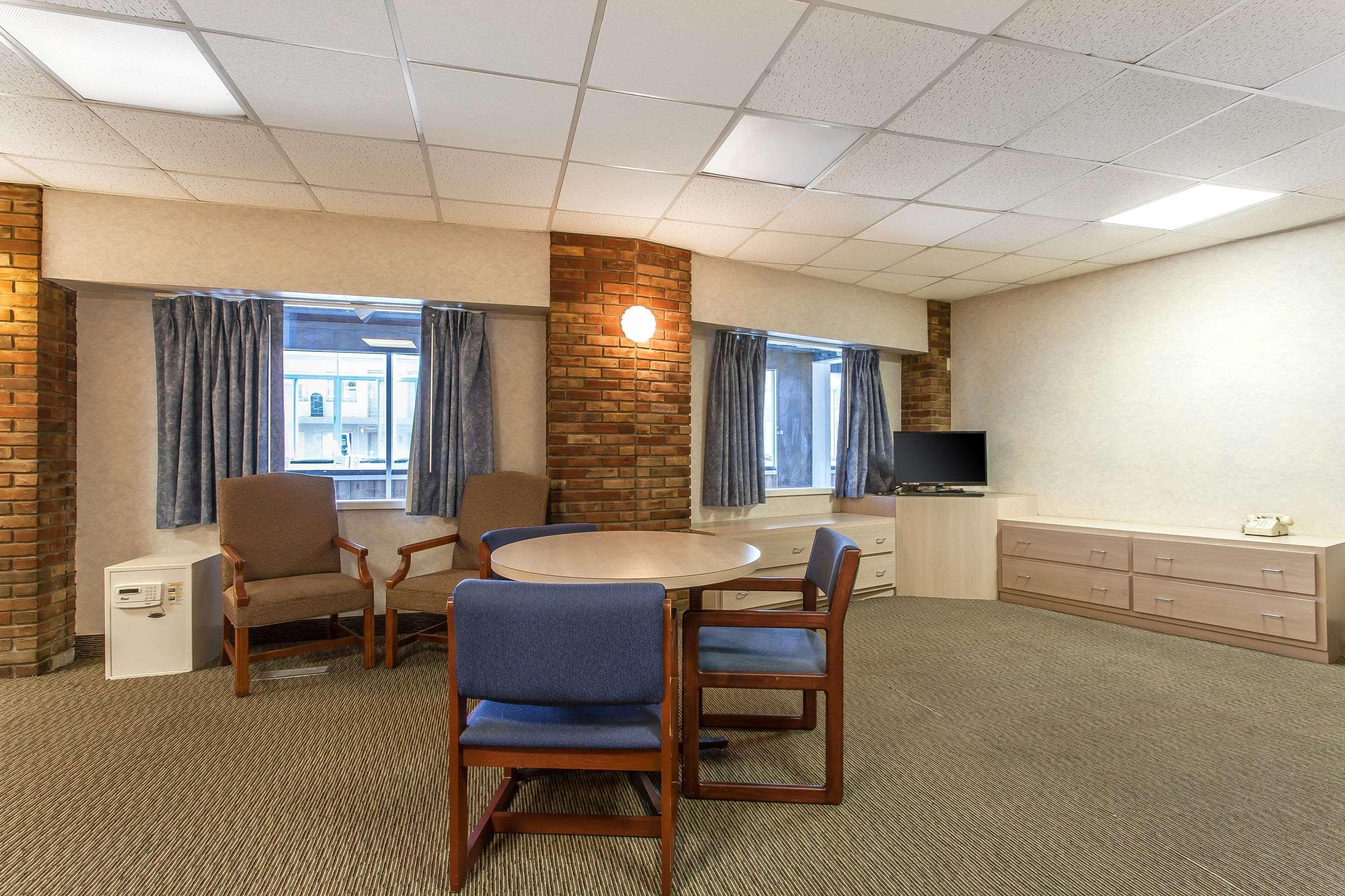 Rodeway Inn North Sandusky Exterior foto