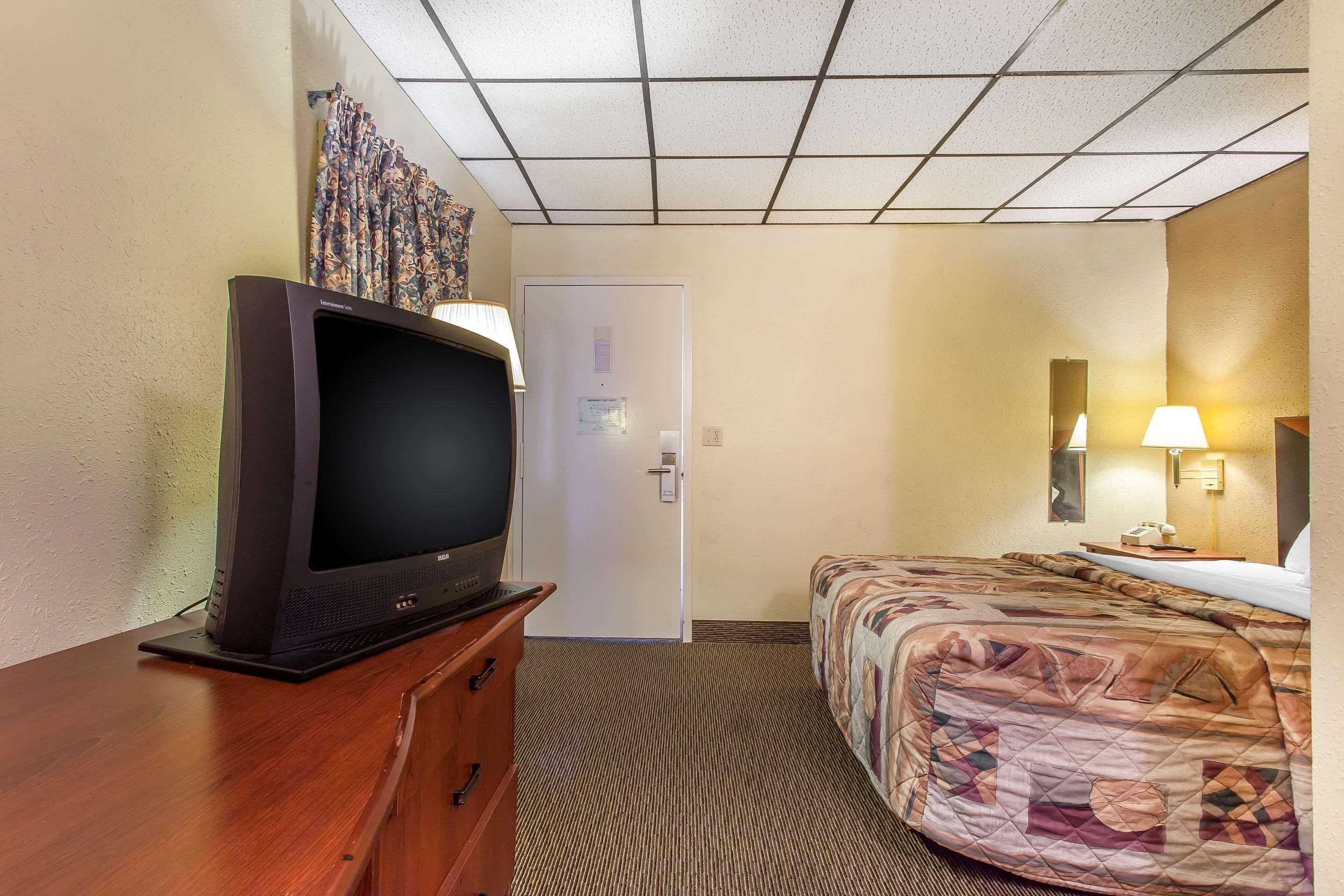 Rodeway Inn North Sandusky Exterior foto