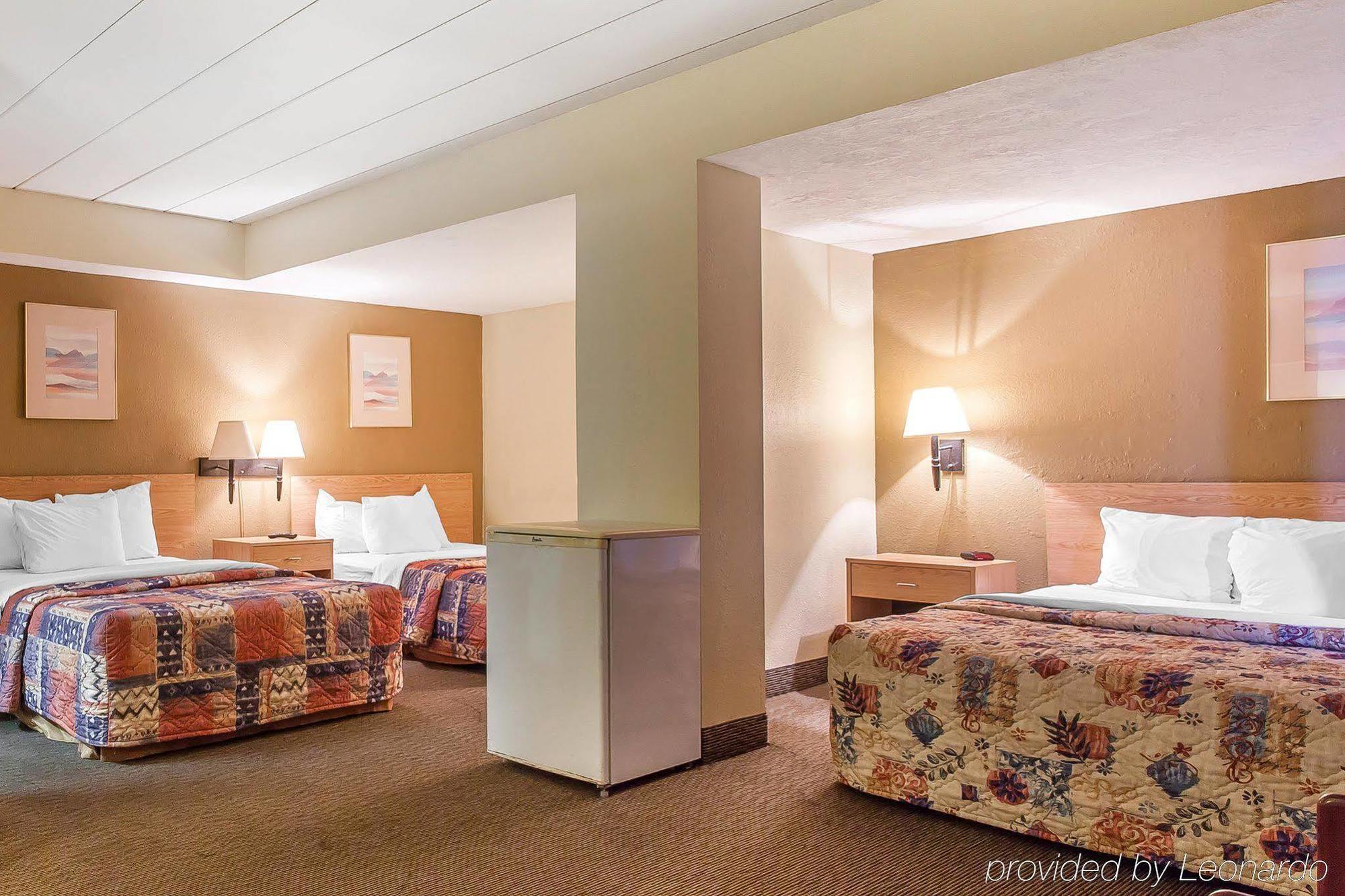 Rodeway Inn North Sandusky Exterior foto